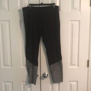 Women’s Active Leggings. XL